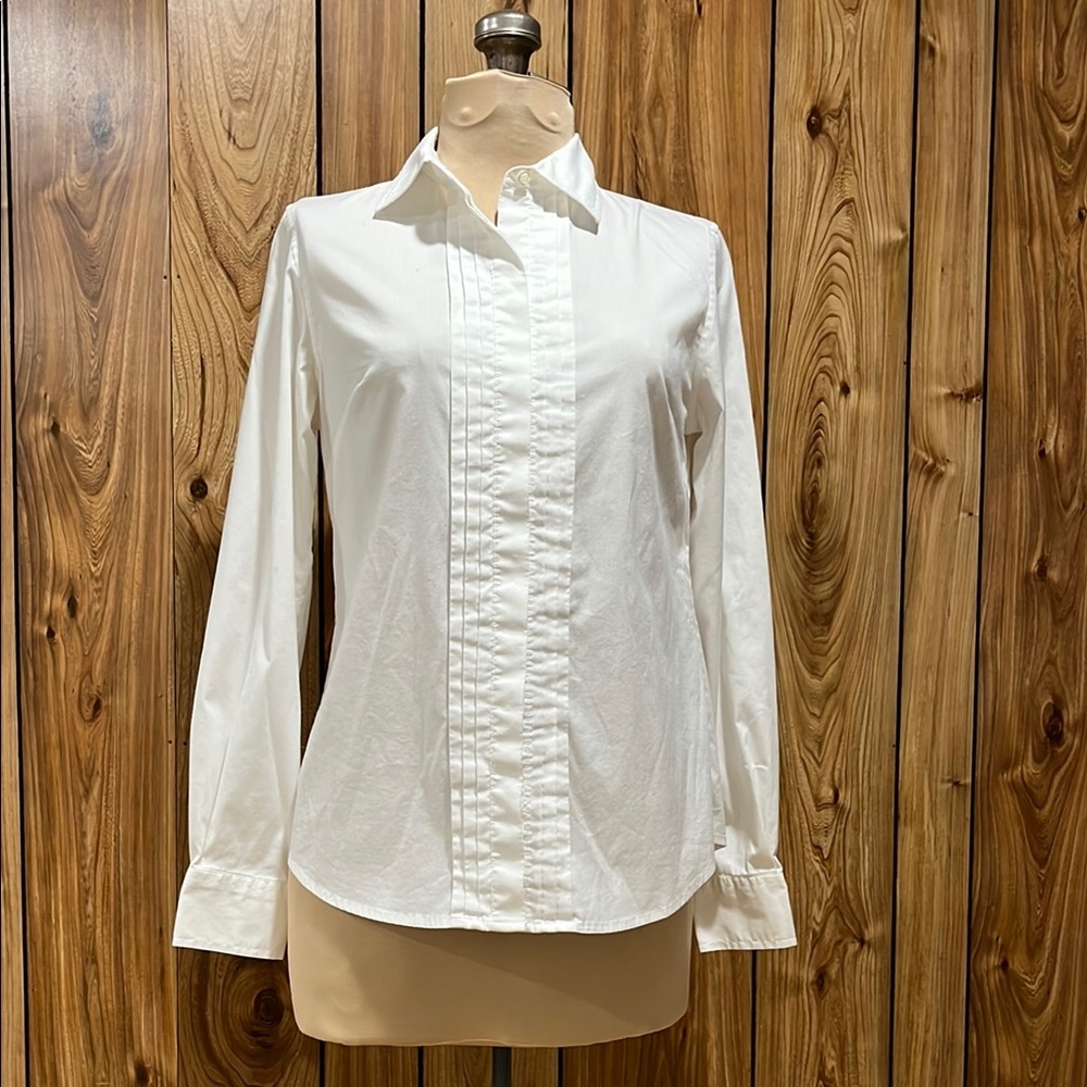 Lands' End White Button -Up Shirt in EUC
